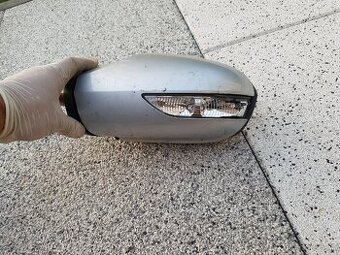 Levé zrcatko mercedes B w245