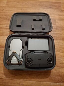 Dron DJI MINI SE COMBO