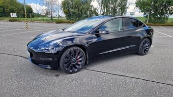 Tesla Model 3 Performance Dual Motor pouze 27tkm DPH