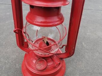Predám starožitná petrolejová lampa