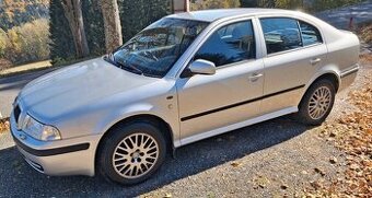 Škoda Octavia 1.8t 4x4 liftback
