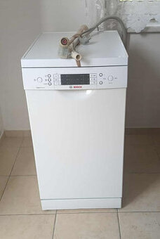 ÚZKÁ MYČKA NÁDOBÍ BOSCH 10SAD - A++