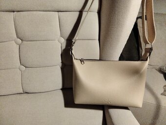 Elegantní krémová kabelka CALVIN CLEIN SLEVA