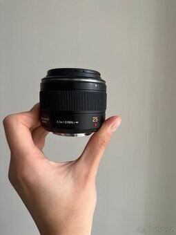 Panasonic Lumix 25mm f/1.4