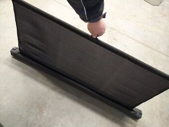 AUDI A6 C6 4F 2006 dělící stěna zavazadlového prostoru - síť