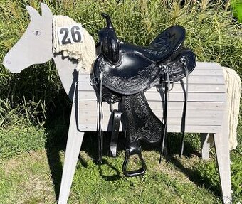 Westernové sedlo 26) černé oválné krátké široké