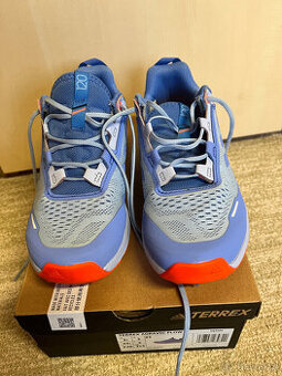 Dětské trailové běžecké boty adidas terrex agravic flow vel.