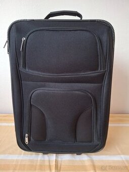 Nepoužitý menší kufr