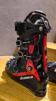 Lyžařské boty Nordica Speedmachine 3 130 S GW vel. 27/27,5