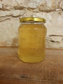 Med květový i  pastovaný,