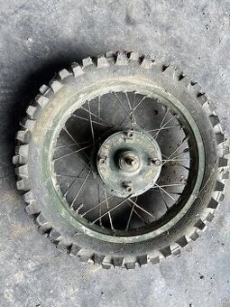 Predám zadní kolo + brzdový štít YAMAHA XT 600