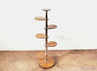 stojan na květy funkcionalismus