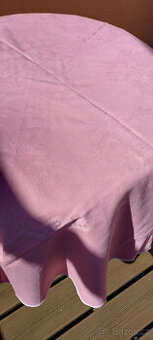 Ubrus ovál 127 x 135 cm