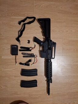 Airsoftová zbraň M4 RIS Sportline (CM.507)