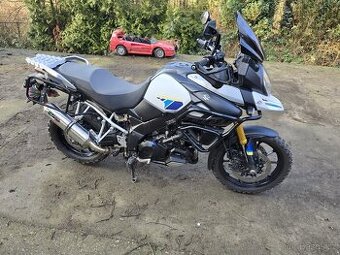 Suzuki DL1000 V-Strom