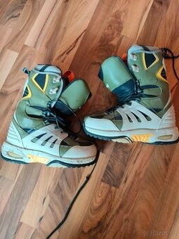 Snowboardové boty