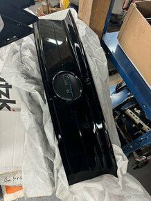 Predni grill/ zadni kryt na viko kufru