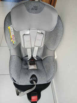 Britax romer dualfix otočná i-size 15-36 kg