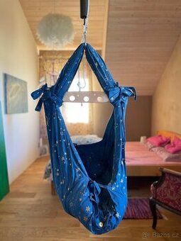 Dětská háčka (závěsná kolébka)