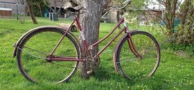 Staré dámské jízdní kolo