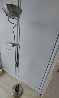Stojací lampa