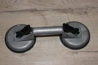 Přísavky na sklo - 1