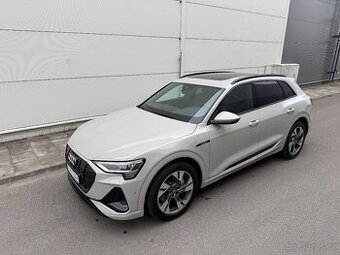AUDI E-TRON 50 Quattro SUV S-line Black packet