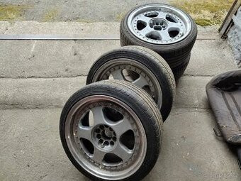 Alu kola Keskin KT1 5x100 / 5x112 R17x8J 215/40 R17