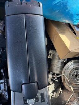 Loketní opěrka Mercedes w212 s212 e-class