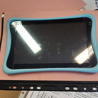 Dětský tablet GoGen MAXPAD9G4B