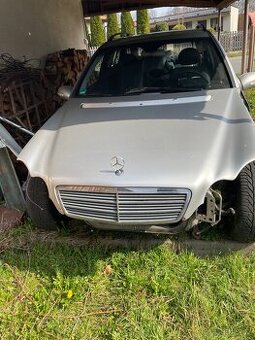 Kapota w203