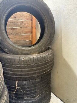 Pneu 225/55r16