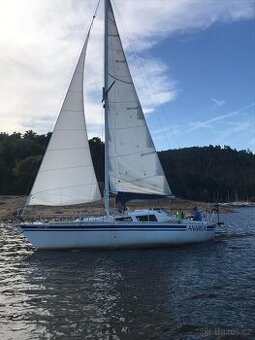 Kajutová plachetnice Giaur 30 – 9 m pohodlí a výbavy