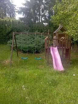 Dětská houpačka se skluzavkou