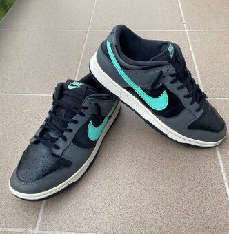 Nike Dunk Low Retro Green Glow tenisky