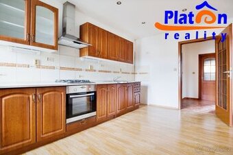 Pronájem bytu 2+1 /54 m2/ v UL - Klíše, ul. Klíšská, 2.patro - 1