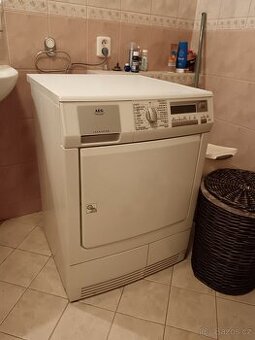 Sušička AEG