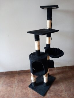Kočičí strom ,škrabadlo