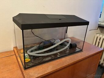 Akárko s příslušenstvím