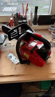 Jednoruční řetězová pila