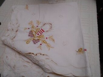 Ubrus vánoční čtvercový.