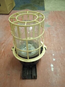 Retro bakelitové světlo