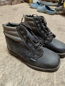 Nové pracovní boty vel 39