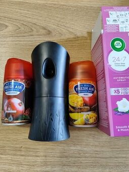 Automatický osvěžovač vzduchu s regulací dávkování + 2x vůně