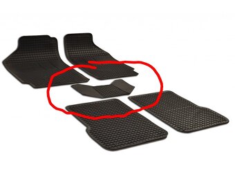 Koupim na Favorit-gumový koberec přes tunel