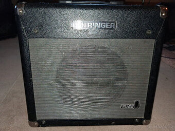 Behringer VINTAGER AC112 + Behringer CONTROLLER FCB1010