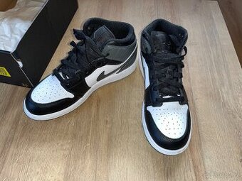 Jordán Air 1 MID (GS) unisex