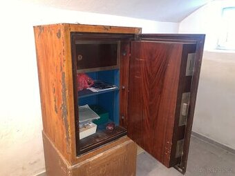 Trezorová skříň - Stan. Kosciuk, PRAHA