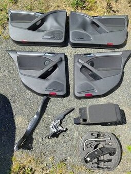 Tapeci, loketka, nářadí Golf VI