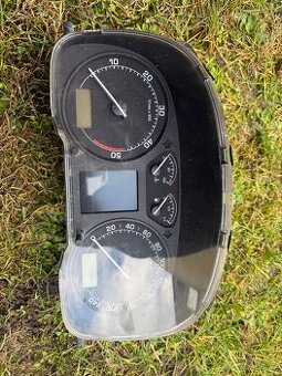 Budíky Octavia 1 maxidot